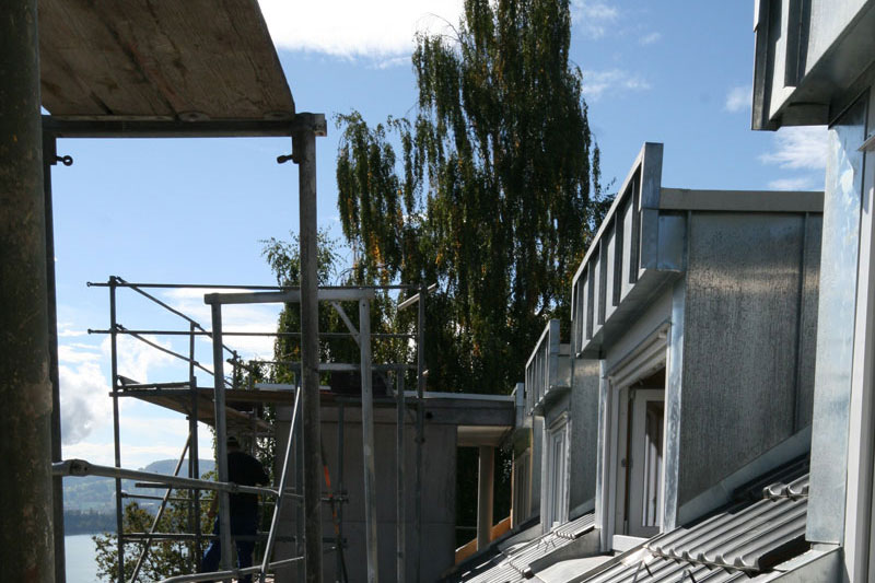 Kupferdachrinne am Wohnhaus – Blechnerarbeiten von Gampp Haustechnik
